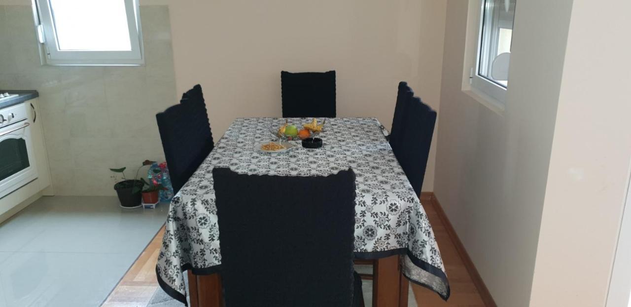Nikolina Apartments Котор Екстер'єр фото