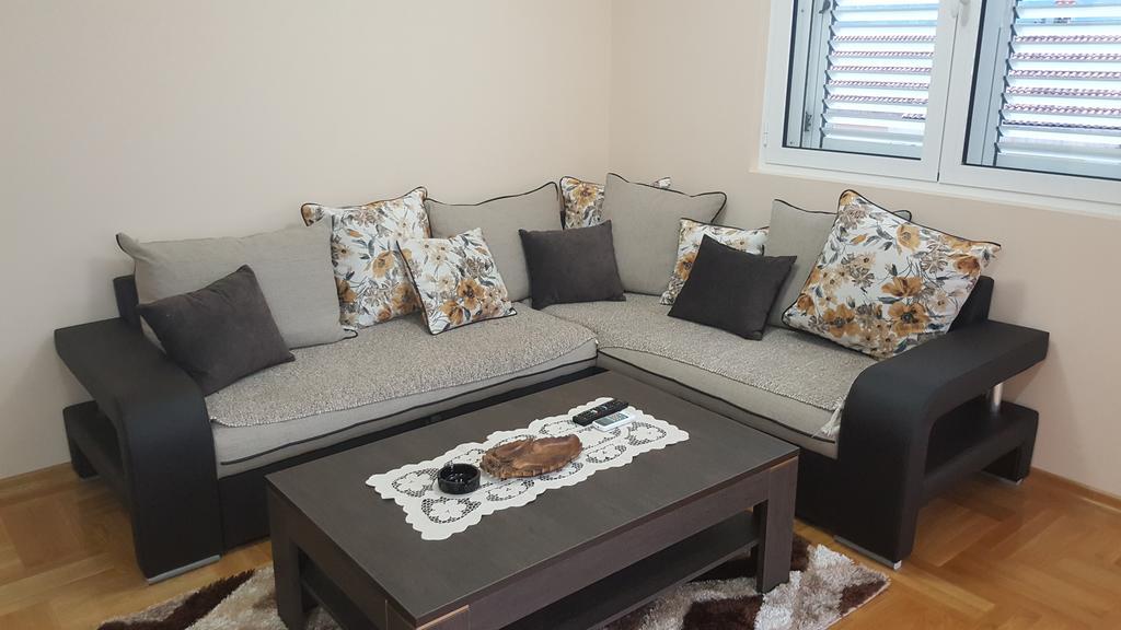 Nikolina Apartments Котор Екстер'єр фото
