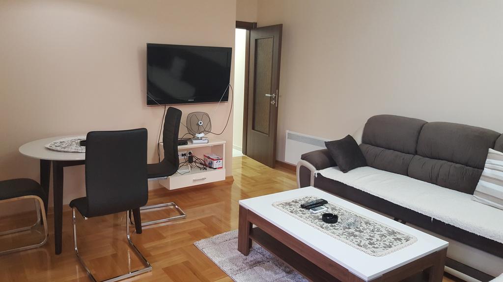 Nikolina Apartments Котор Екстер'єр фото